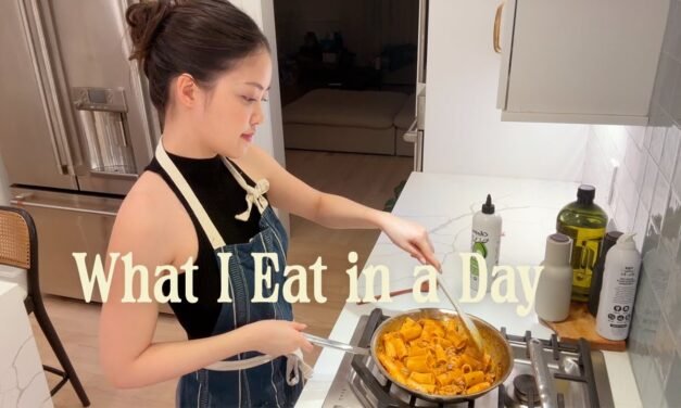 Homebody in New York | What I Eat in a Day (easy meals, food I've been craving, fitness journey)