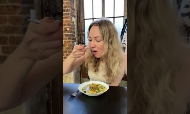 What a typical French person eats in a day!